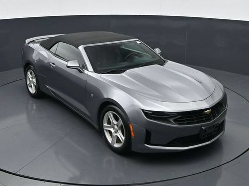Used 2020 Chevrolet Camaro LT RWD image 30