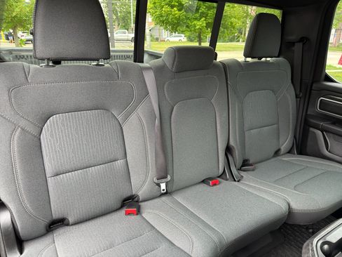 Used 2022 RAM 1500 Big Horn AWD/4WD image 39
