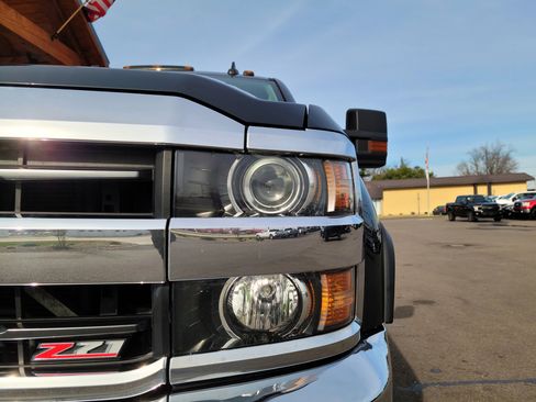 Used 2018 Chevrolet Silverado 2500 LT w/ All Star Edition image 21
