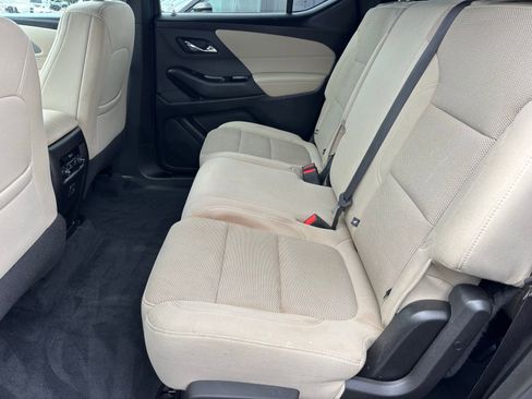 Used 2023 Chevrolet Traverse LS FWD image 22