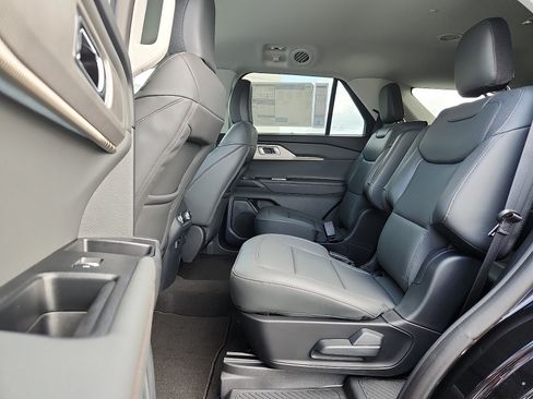 New 2026 Ford Explorer Active w/ Active Comfort Package AWD/4WD image 6