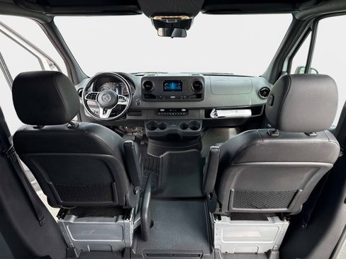 Used 2020 Mercedes-Benz Sprinter 2500 w/ Comfort Plus Package image 16