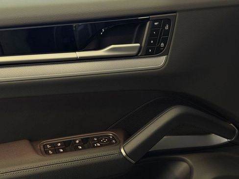 New 2026 Porsche Cayenne S image 14