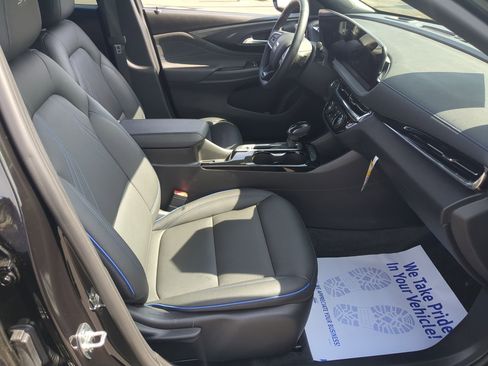 Certified 2025 Buick Envista Sport Touring w/ Convenience I Package FWD image 25