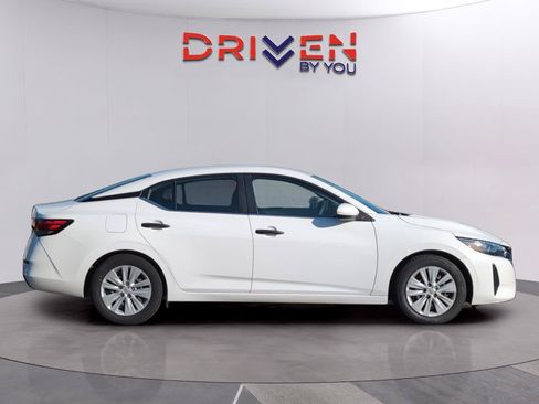 Used 2024 Nissan Sentra S FWD image 6