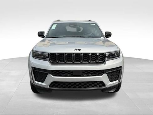 New 2026 Jeep Grand Cherokee L 4WD image 2