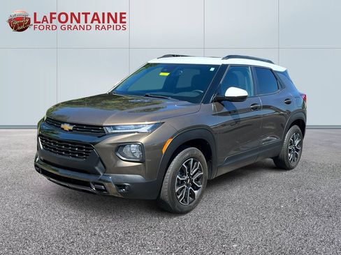 Used 2021 Chevrolet TrailBlazer ACTIV w/ Sun and Liftgate Package AWD/4WD image 1