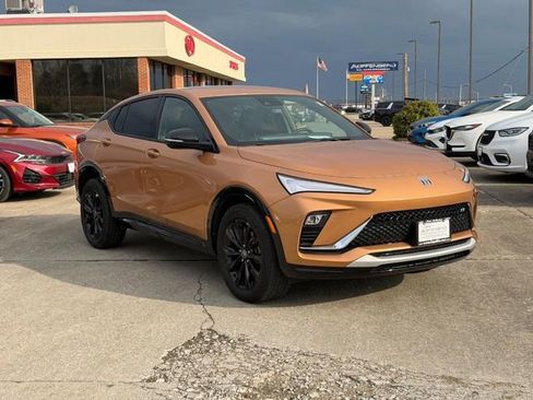 Used 2024 Buick Envista Sport Touring w/ Convenience I Package image 1