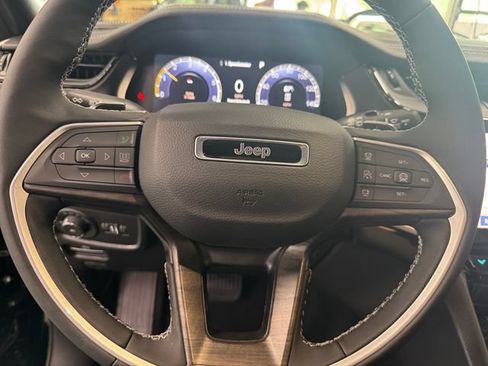 New 2027 Jeep Grand Cherokee Limited AWD/4WD image 23