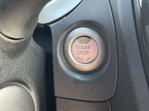 Used 2013 Nissan Juke SL w/ Midnight Edition image 33