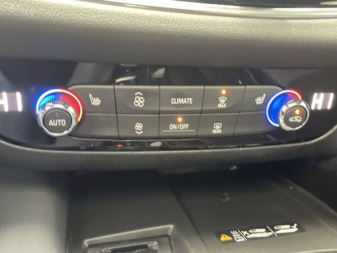 Certified 2023 Buick Enclave Essence w/ Experience Buick Package image 25