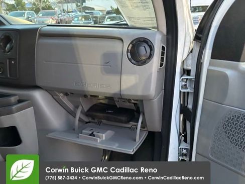 Used 2014 Ford E-250 and Econoline 250 image 21