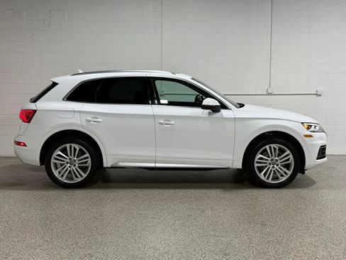 Used 2018 Audi Q5 2.0T Premium Plus w/ Premium Plus Package AWD/4WD image 5