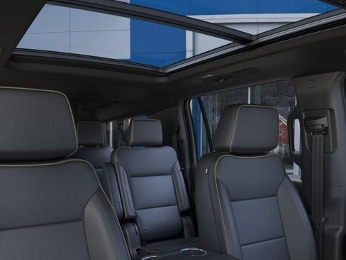 New 2026 Chevrolet Suburban Premier AWD/4WD image 24