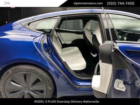 Used 2021 Tesla Model S Plaid image 21