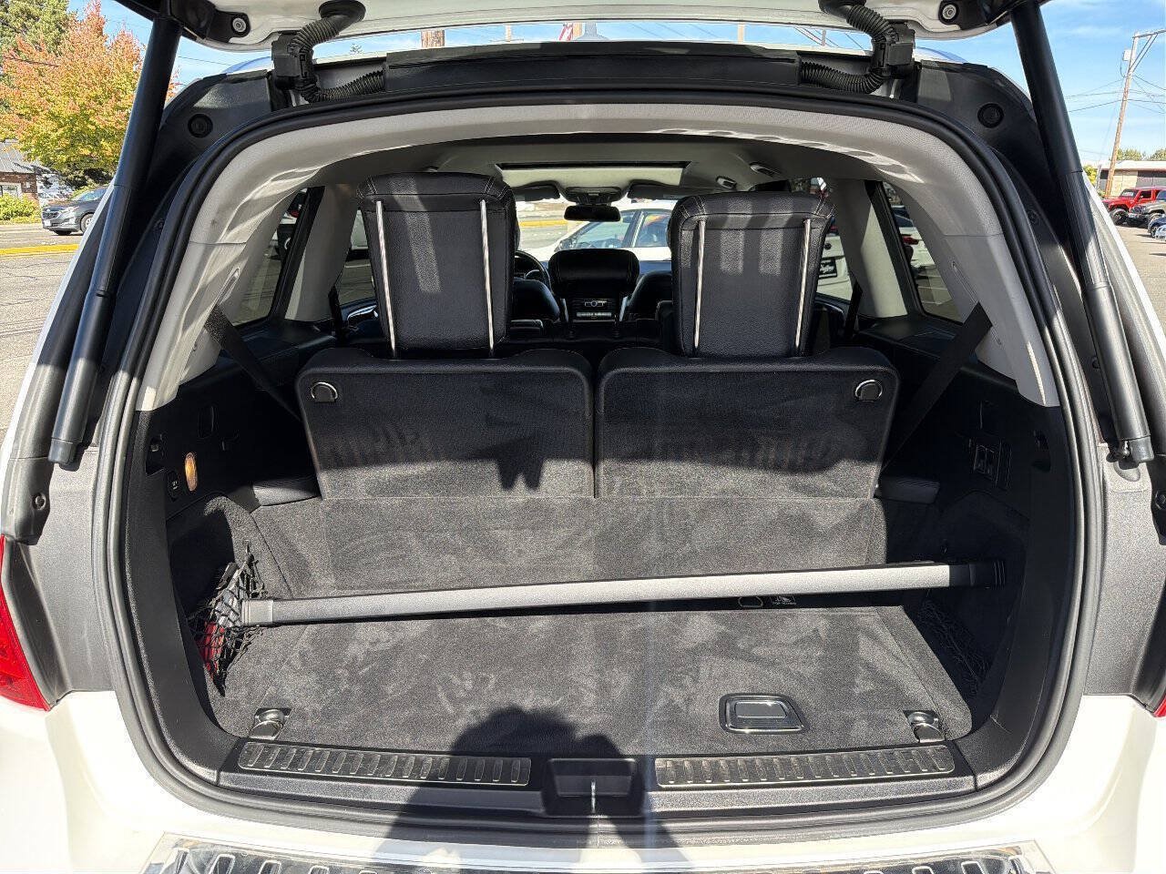 Used 2015 Mercedes-Benz GL 450 4MATIC image 6