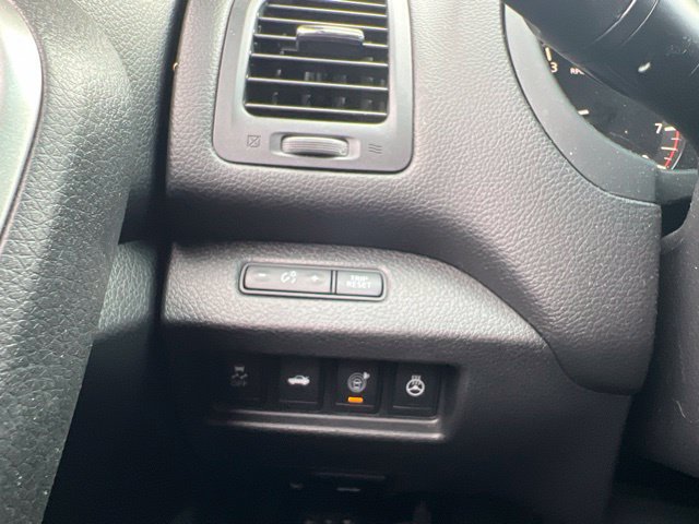Used 2015 Nissan Altima 2.5 SL w/ Technology Package FWD image 21