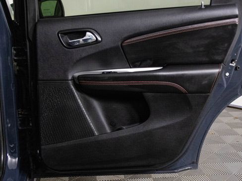 Used 2018 Dodge Journey GT FWD image 37