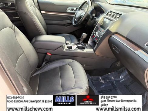 Used 2018 Ford Explorer Limited AWD/4WD image 28