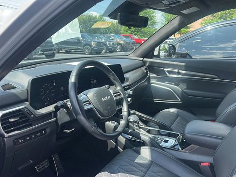 Used 2025 Kia Telluride SX Prestige X-Line AWD/4WD image 2
