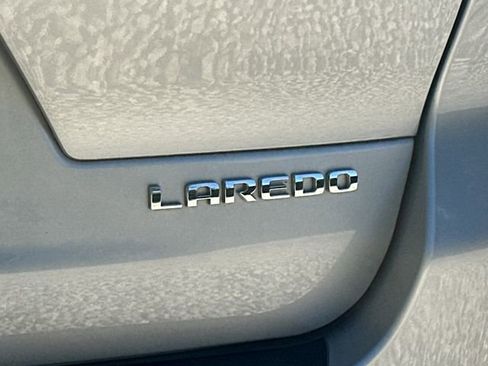 Used 2022 Jeep Grand Cherokee L Laredo w/ Luxury Tech Group I AWD/4WD image 13