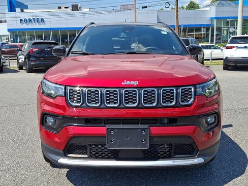 Used 2025 Jeep Compass Limited w/ Sun & Sound Group AWD/4WD image 2