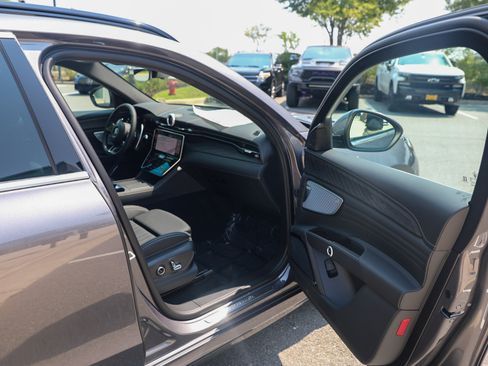Used 2024 Maserati Grecale GT AWD/4WD image 56