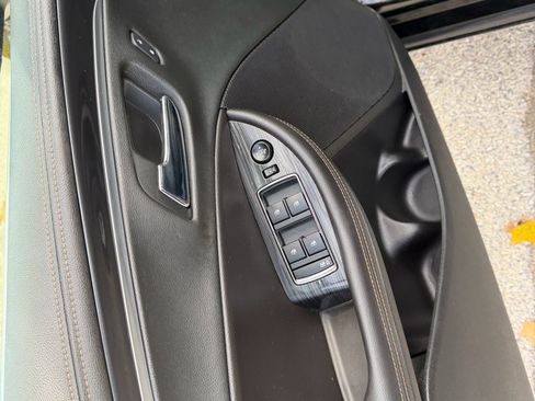 Used 2017 Chevrolet Impala LT image 10