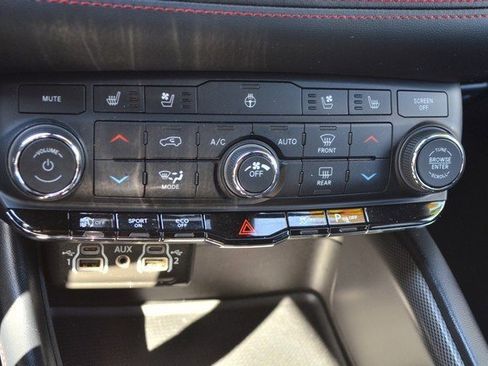 Used 2024 Dodge Durango GT image 29