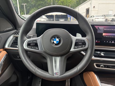 Used 2026 BMW X6 xDrive40i AWD/4WD image 11