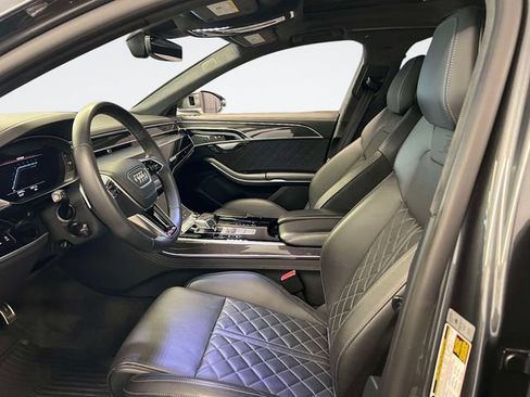 Used 2023 Audi S8 AWD/4WD image 17