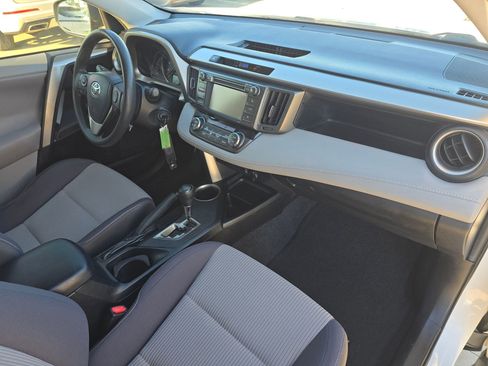 Used 2013 Toyota RAV4 XLE image 27