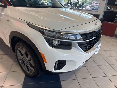 Used 2026 Kia Seltos LX AWD/4WD image 5