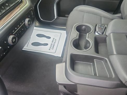 Used 2025 Chevrolet Silverado 2500 LT w/ Convenience Package AWD/4WD image 15