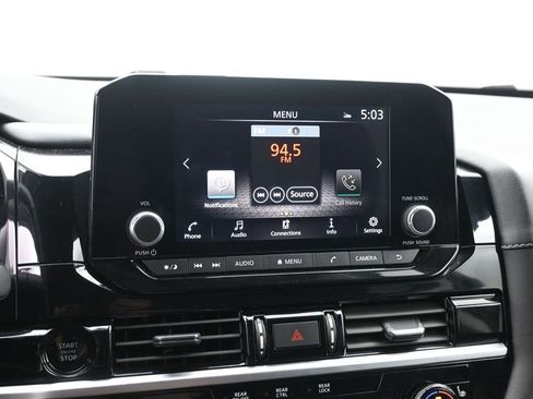 Used 2025 Nissan Pathfinder SV FWD image 13
