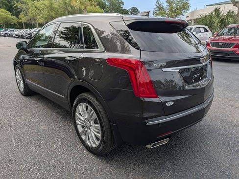 Used 2018 Cadillac XT5 Premium Luxury FWD image 3