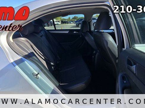 Used 2012 Volkswagen Jetta SEL image 21