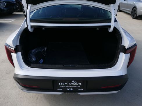 New 2025 Kia K4 LXS image 20