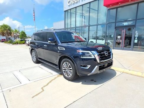 Used 2021 Nissan Armada SL w/ Captain's Chairs Package RWD image 3