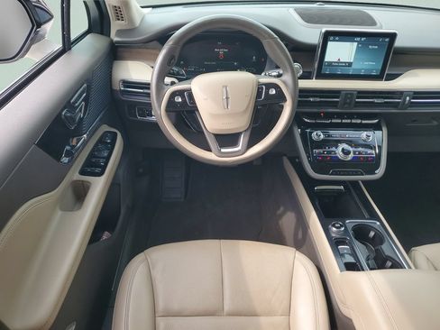 Used 2022 Lincoln Corsair Reserve w/ Elements Package FWD image 12