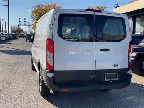 Used 2017 Ford Transit 250 130 Low Roof image 5