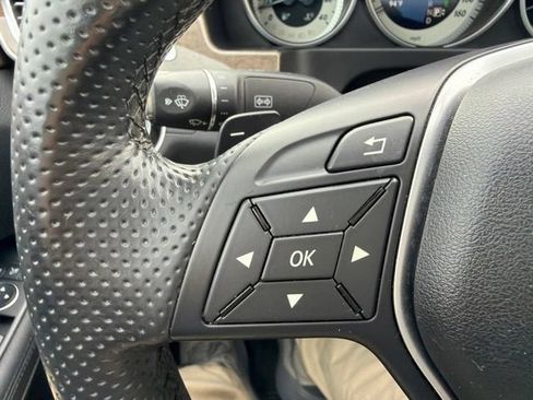 Used 2016 Mercedes-Benz E 350 Sedan image 32
