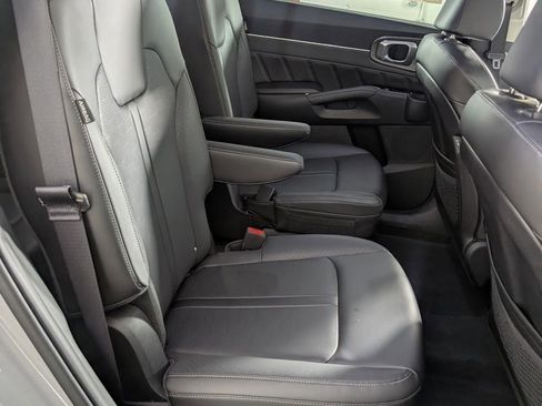 Used 2024 Kia Sorento SX AWD/4WD image 21