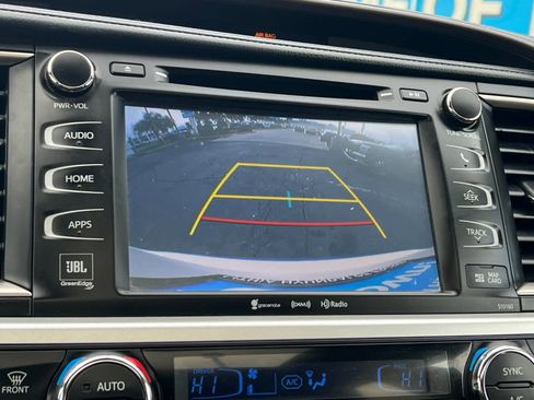 Used 2016 Toyota Highlander Limited image 20