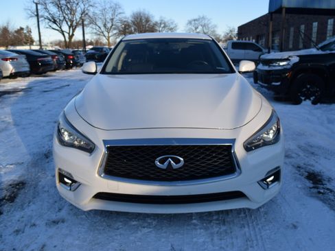 Used 2018 INFINITI Q50 Luxe w/ Essential Package (3.0T Luxe) image 2