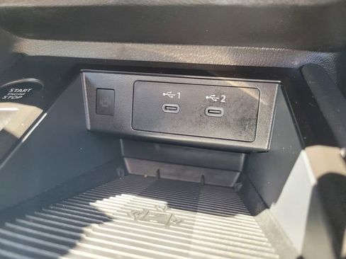 Certified 2025 Nissan Kicks SV FWD image 25