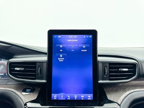 Used 2023 Ford Explorer Platinum w/ Technology Package image 26