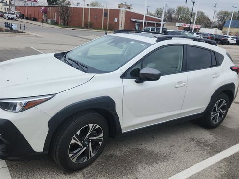 Used 2024 Subaru Crosstrek 2.0i Premium image 8