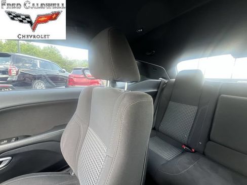 Used 2015 Dodge Challenger SXT w/ Super Sport Group (SS/T) RWD image 12