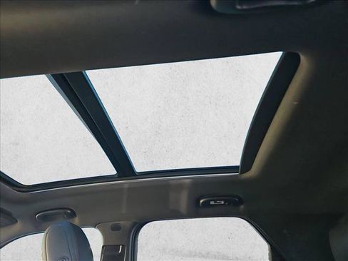Certified 2023 Chevrolet TrailBlazer RS w/ Sun and Liftgate Package FWD image 19